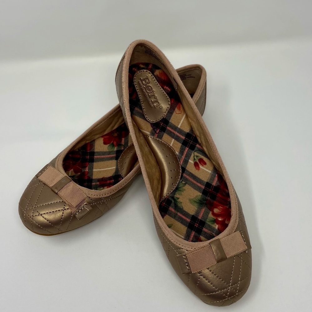 Born Flats Size 7.5 Leather Upper Soft Gold